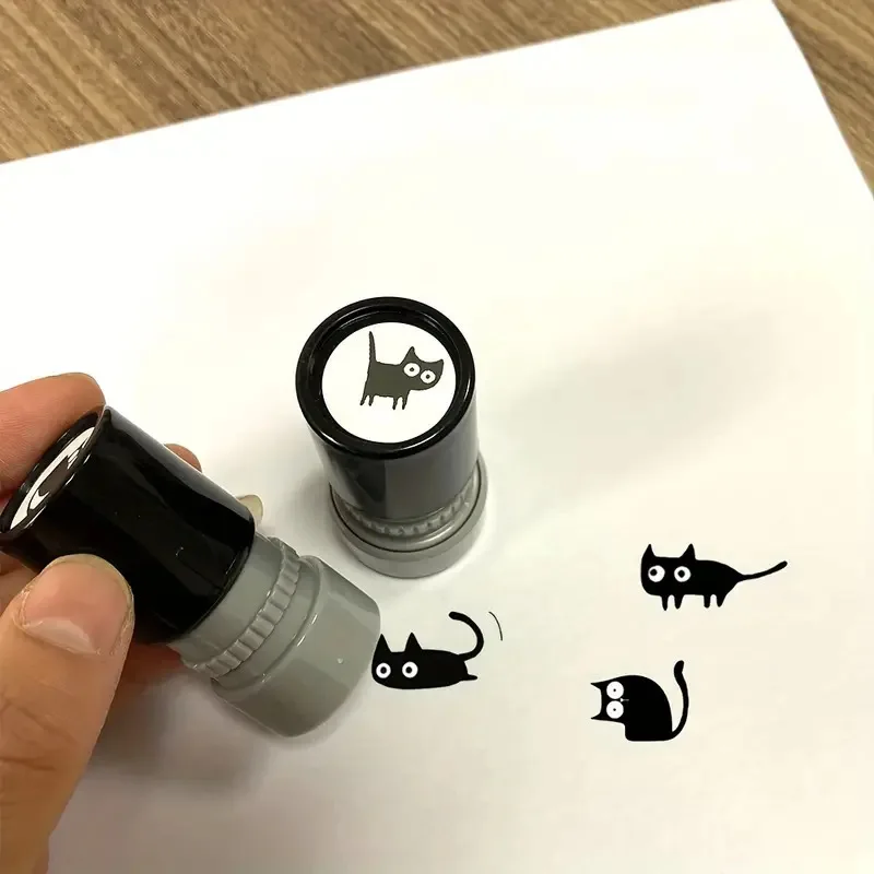 Adorable Tilted Neck Black Cat - Art Craft Journals 评论和价格